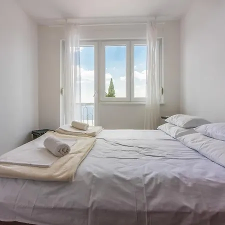 Lory Appartement Dramalj