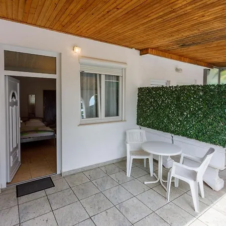 Lory Apartment