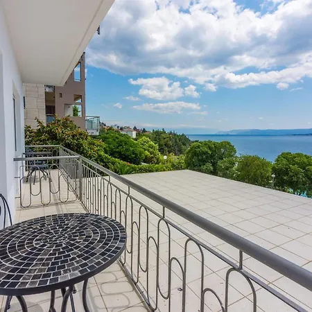 Lory Apartment Dramalj